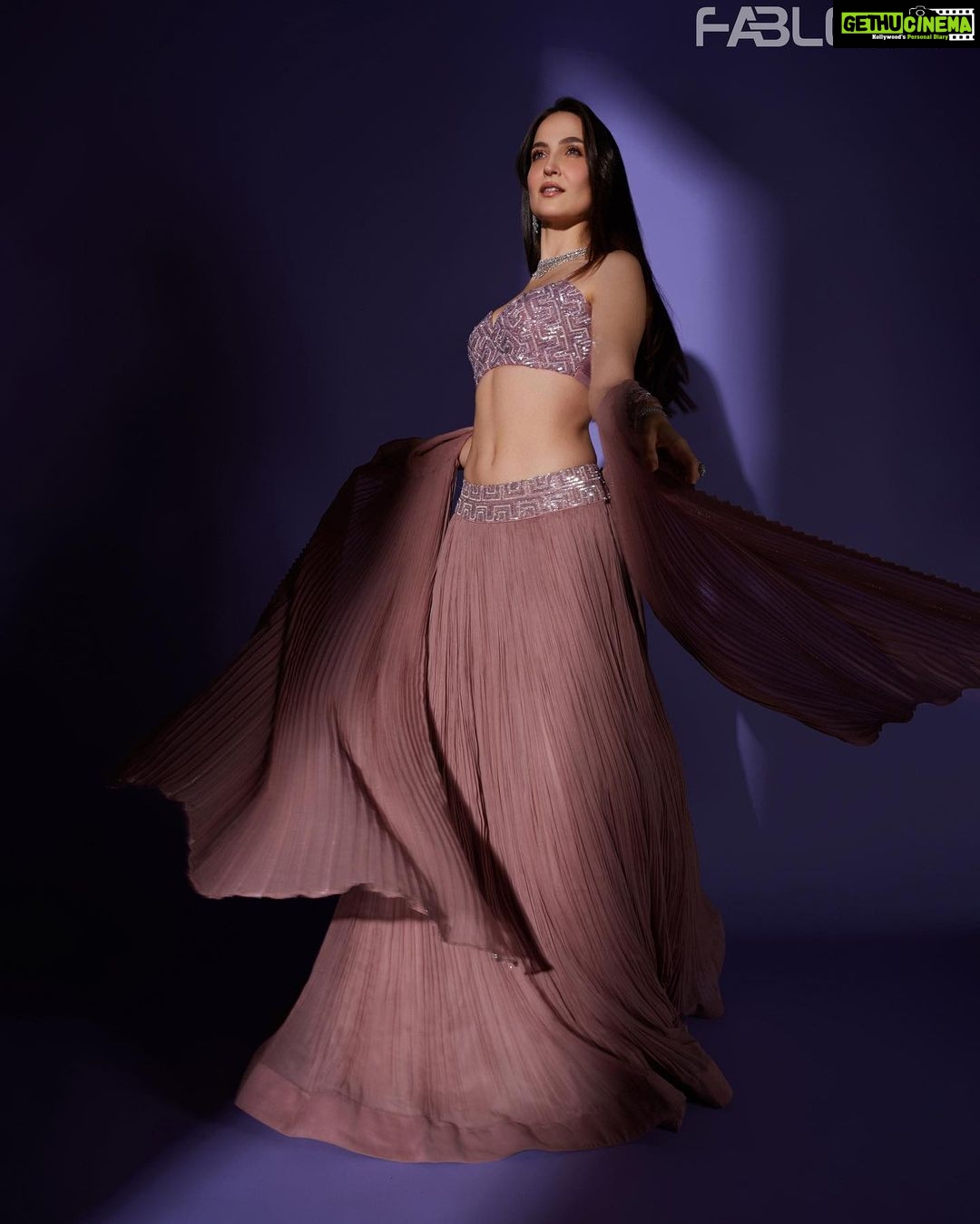 Elli AvrRam Instagram - Know that you are, and embrace being it, a Diamond💎 Presenting @fablookmagazine new year’s special edition. Wearing this pret collection from @rishiandsoujit and exclusive diamond jewels from @jawahriiofficial Editor & Founder @milliarora7777 @ankkit.chadha2222 Styled by @milliarora7777 Outfit designer @rishiandsoujit Mua @omkarvardam Hair @Swapnil_makeupnhair Shot by @nikhilshenoyphoto Coordinated by @nadiiaamalik