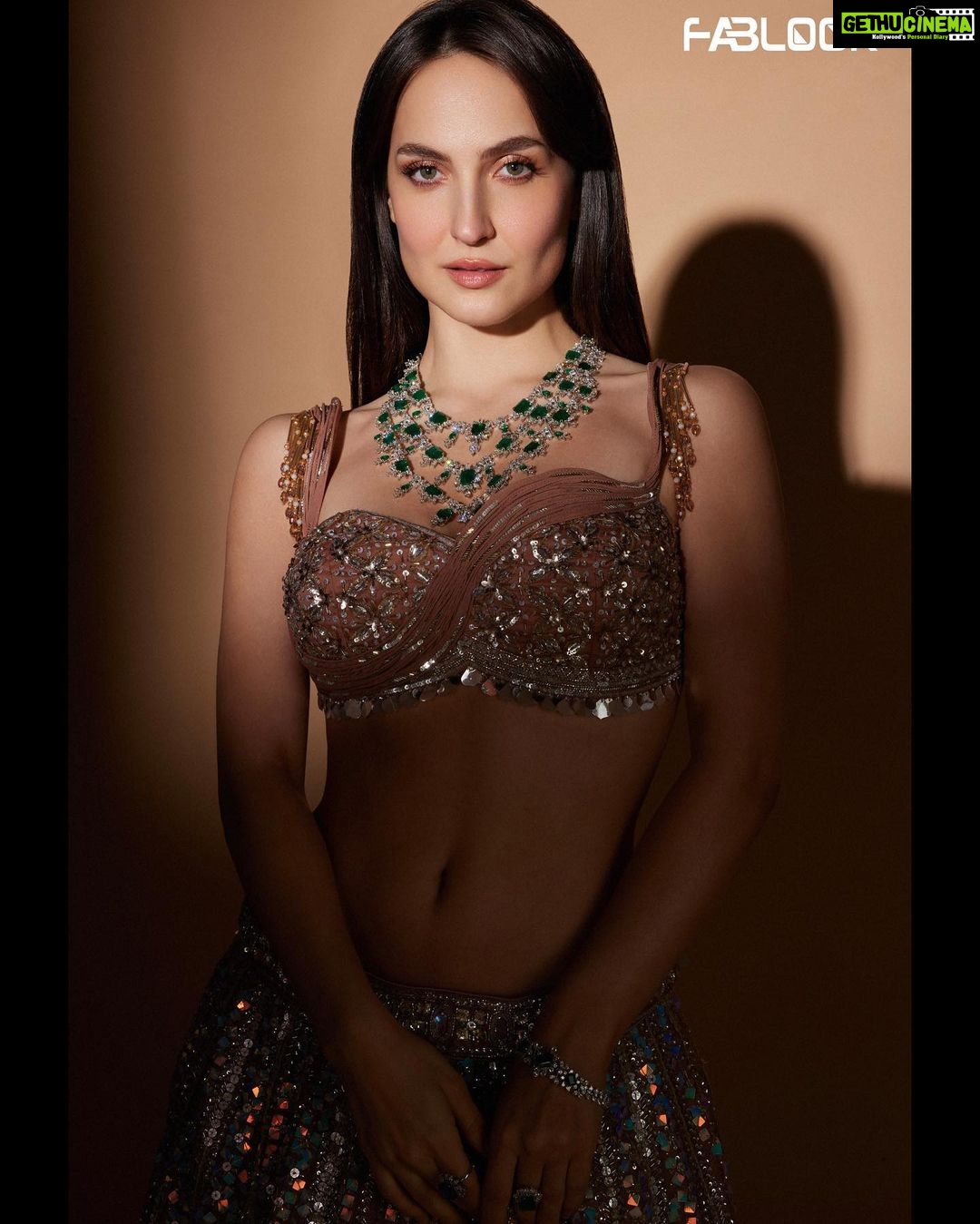 Elli AvrRam Instagram - If a Mermaid was ever found in the Desert π§π»ββοΈπͺοΈβ¨ @fablookmagazine Cover girl. Wearing @121coutureofficial the luxury Indian couture and exclusive diamond jewels from @jawahriiofficial Editor & Founder @milliarora7777 @ankkit.chadha2222 Styled by @milliarora7777 Outfit designer @121coutureofficial Shot by @nikhilshenoyphoto Mua @omkarvardam Hair @Swapnil_makeupnhair Coordinated by @nadiiaamalik