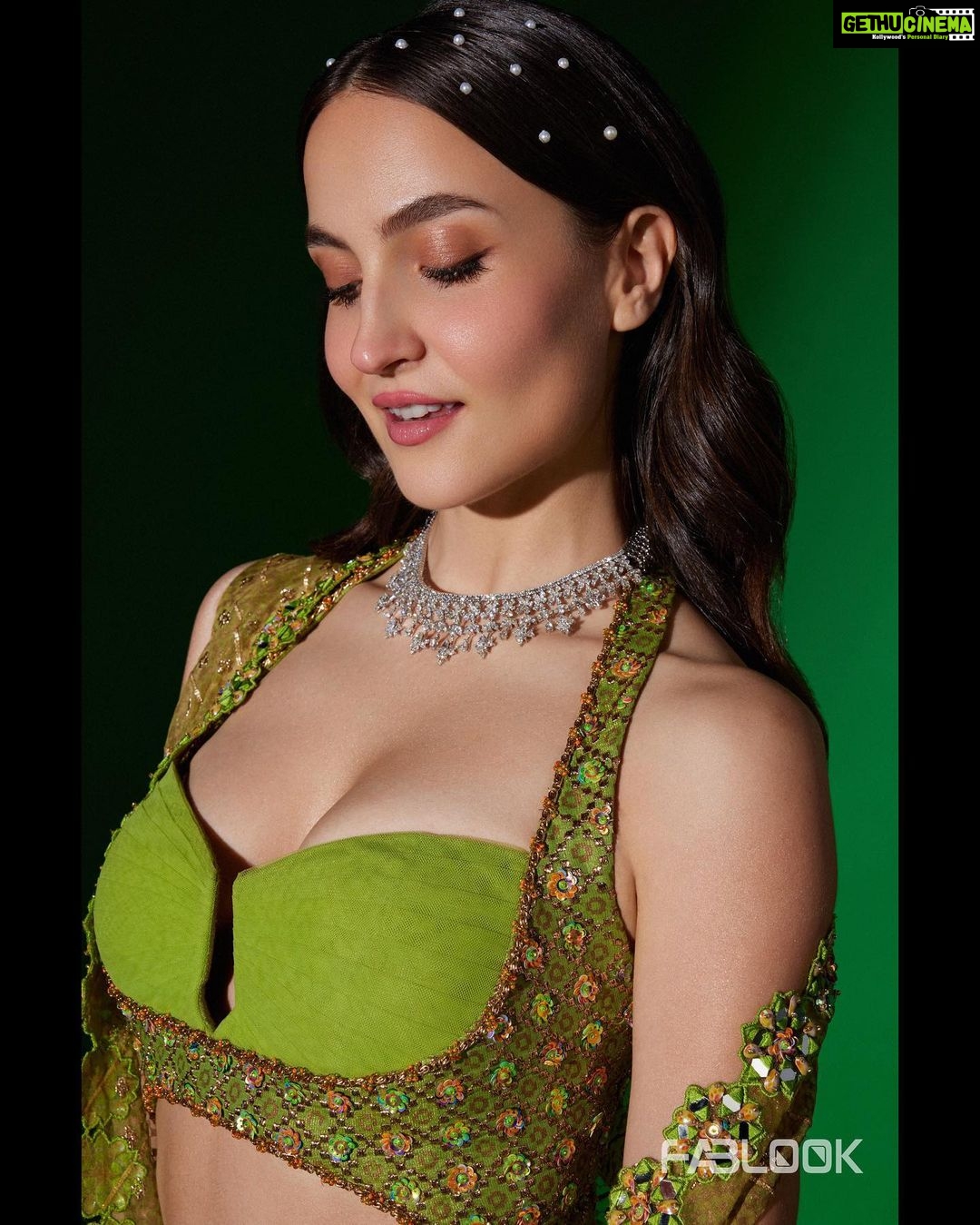 Elli AvrRam Instagram - 2023 will be more NATURE🧚♀️🍃 ✨Grounding & Growing✨ @fablookmagazine Cover Girl Wearing @mymoledro the contemporary Indian couture and exclusive diamond jewels from @jawahriiofficial Editor & Founder @milliarora7777 @ankkit.chadha2222 Styled by @milliarora7777 Outfit designer @mymoledro Photographer @nikhilshenoyphoto Mua @omkarvardam Hair @swapnil_makeupnhair Coordinated by @nadiiaamalik