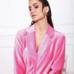 Elli AvrRam Instagram - 2022 coming to an End💖 Magazine: @provoke_lifestyle Studio: @studio11.productions Photographer: @moonlightkid.jpg Makeup: @sofiexhmu___ Hair: @andajpatel Stylist: @adeetii Footwear: @birkenstockin Artist Reputation Management: Communiqué Film PR @communiquefilmpr Co-ordinated by: Nadia Malik @nadiiaamalik