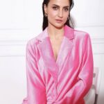 Elli AvrRam Instagram - 2022 coming to an End💖 Magazine: @provoke_lifestyle Studio: @studio11.productions Photographer: @moonlightkid.jpg Makeup: @sofiexhmu___ Hair: @andajpatel Stylist: @adeetii Footwear: @birkenstockin Artist Reputation Management: Communiqué Film PR @communiquefilmpr Co-ordinated by: Nadia Malik @nadiiaamalik
