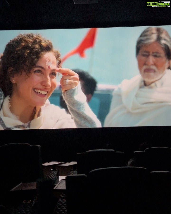 Elli AvrRam Instagram - These children from Rishikesh have a special place in my heart❤️ Little Sanju had remembered everyone’s dialogue, and action, that he charmed us all! So talented and adorable❤️ I miss them the most! Catch Goodbye on @netflix_in . #goodbye #daisybhalla #bollywood #rishikesh #children #india #love #elliavrram #yourstruly