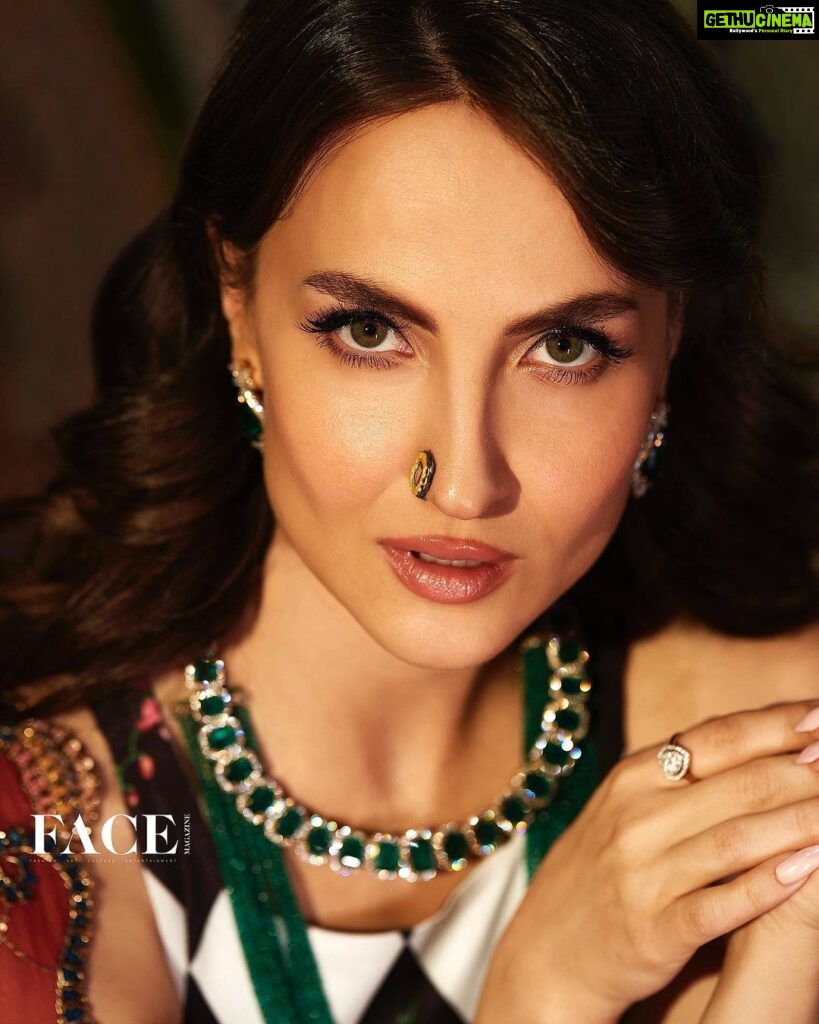 Elli AvrRam Instagram - “Three words I would use to describe India: Colourful, rich in great knowledge, emotional and heartful. India is a country that is full of life, and experiences all kinds of emotions.” — @elliavrram Produced By: @facemag.in Publisher: @harshithundet @kanchanshrivastava06 Creative Director: @farrahkader Editor In Chief: @nehasachar Photographed by: @vievekdesai Stylist: @sameerkatariya92 Makeup Artist: @kanika_arrora Asst. Makeup Artist: @mua_mitanshidabi & @fatema_m92 Digitech: @greesha_desai Fashion Assistant: @aditi.abhijit Video shot by: @rangpictures Video edited by: @thakkar_miten Location: @obeetee Artist PR Agency: @communiquefilmpr On Elli Bodysuit: @worldofraofficial Jewellery: @nwshamsettjewellers Dupatta: @plumtin_motif Boots: @londonrag_in Nose pin: @sajjaa_byshreyasi Sunglasses: @hm www.facemagazine.in #FaceMagazine #ElliAvrRam #DigitalMagazine #November