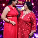 Ester Noronha Instagram - My mother was my role model before I even knew what that word was. My mother is the reason I believe God exists! And I'm forever grateful to God for giving her to me. ❤ For: Super Queens Season-2 Episode-6 @zeetelugu @zee5telugu @zee5 Costume : @clothingpallet.in Stylist : @spoorthi._rao PC : @paulino_pictures #superqueens #season2 #superqueen #queen #mother #mymother #myrolemodel #Godexists #Godisgreat #ibelieveingod #forevergrateful #grateful #thankful #blessed #mothersday #special #happiness #fulfillment #joy #peace #laughter #blessings #thankyouJesus #thankyouGod #Godbless #muchlove Hyderabad