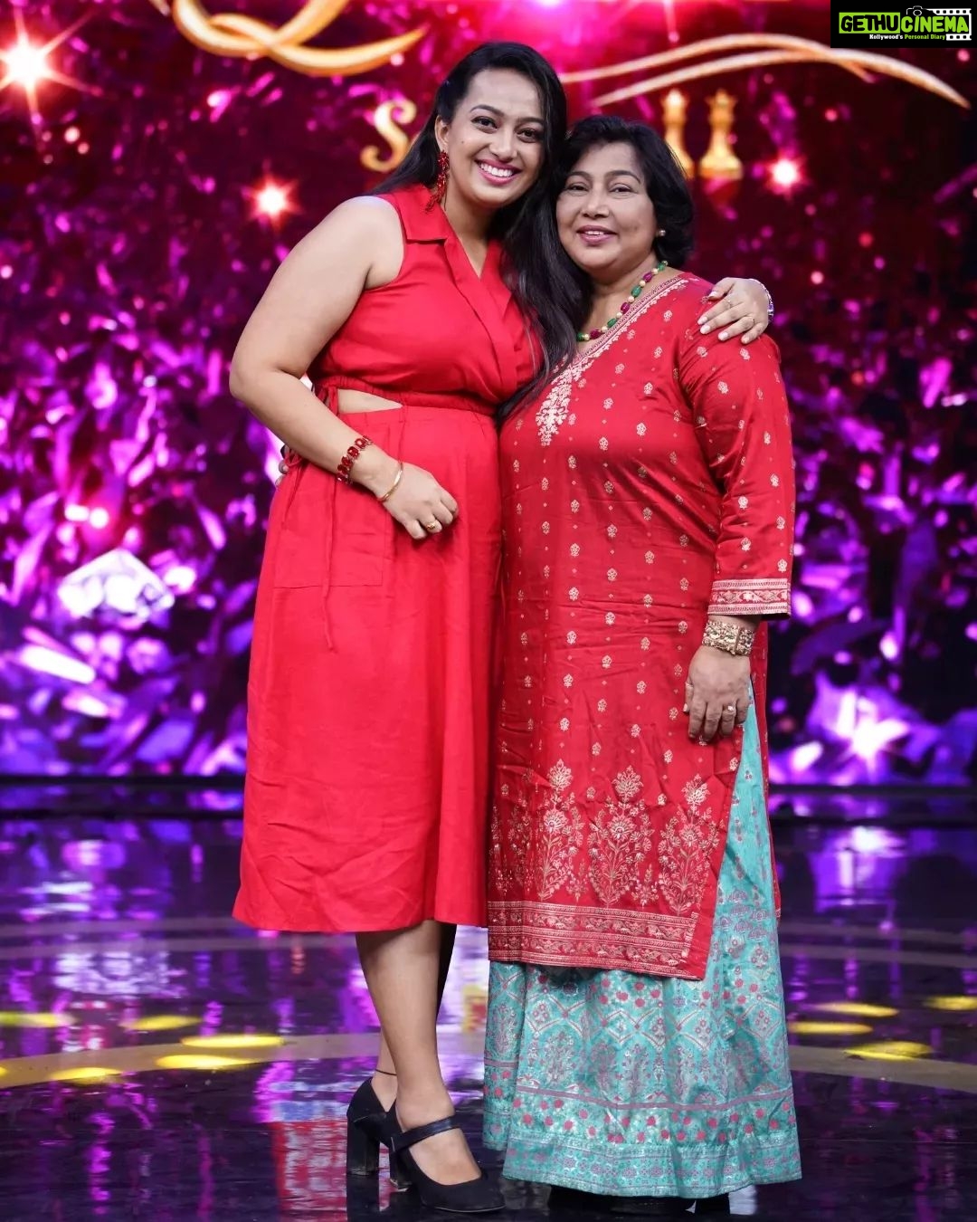 Ester Noronha - 15.2K Likes - My mother was my role model before I even knew what that word was.
My mother is the reason I believe God exists! And I'm forever grateful to God for giving her to me. β€
For: Super Queens Season-2 Episode-6
@zeetelugu @zee5telugu @zee5
Costume : @clothingpallet.in
Stylist : @spoorthi._rao
PC : @paulino_pictures
#superqueens #season2 #superqueen #queen #mother #mymother #myrolemodel #Godexists #Godisgreat #ibelieveingod #forevergrateful #grateful #thankful #blessed #mothersday #special #happiness #fulfillment #joy #peace #laughter #blessings #thankyouJesus #thankyouGod #Godbless #muchlove