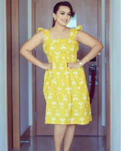 Ester Noronha Instagram - Make someone smile everyday, 
But never forget you are someone too! 💛💛💛

#goodmorning #morning #smile #everyday #smileeveryday #friday #fridaythoughts #thoughtoftheday #positivevibes #positivity #optimism #stayblessed #stayhappy #peacebewithyou #Godbless #muchlove