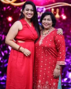 Ester Noronha Instagram - My mother was my role model before I even knew what that word was.

My mother is the reason I believe God exists! And I'm forever grateful to God for giving her to me. ❤

For: Super Queens Season-2 Episode-6
  @zeetelugu @zee5telugu @zee5 

Costume : @clothingpallet.in 
Stylist : @spoorthi._rao 
PC : @paulino_pictures 

#superqueens #season2 #superqueen #queen #mother #mymother #myrolemodel #Godexists #Godisgreat #ibelieveingod #forevergrateful #grateful #thankful #blessed #mothersday #special #happiness #fulfillment #joy #peace #laughter #blessings #thankyouJesus #thankyouGod #Godbless #muchlove