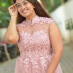 Ester Noronha Instagram – INAMDAR sound begins…💣

Teaser out now!
Hurry!!! Watch it!!!

Gown : @estersdivinetouch 🥰

#inamdar #pressmeet #teaserlaunch #teaseroutnow #mustwatch #mostawaited #kannadamovies #kfi #sandalwood #nammakannada #karnataka #nammabengaluru #gown #onionpink #estersdivinetouch #messyhair #glowing #nofilter #photographoftheday #todaysoutfit #todayslook #excited #grateful #thankyouJesus #thankyouGod #Godbless #muchlove Renukamba Studio, Malleshwaram