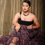 Ester Noronha Instagram - Be the reason someone smiles today. Actor @esternoronhaofficial MUA @oushk_makeovers PC @nandushreyas_photography #pgotography #picoftheday #photographer #nikon #nikonphotography #picture_poet_photography #pic #picoftheday #picture #moodygrams #moodyports #dailypic #casualstyle #boyfriendshirt #shirtphotoshoot #bengaluru #acotar #kannadaactress #sandawood @nammaindiamodels @namma_sandalwood_taareyaru @sandalwood_queens_ @sandalwoodactressmemes @sandalwoodactorss @esternoronhafansclub @esterornorhonaofficial_2 @kannadanatiyaru #instagay #insta #instafashion Namma Bengaluru- ನಮ್ಮ ಬೆಂಗಳೂರು