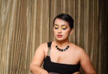Ester Noronha Instagram - Be the reason someone smiles today. Actor @esternoronhaofficial MUA @oushk_makeovers PC @nandushreyas_photography #pgotography #picoftheday #photographer #nikon #nikonphotography #picture_poet_photography #pic #picoftheday #picture #moodygrams #moodyports #dailypic #casualstyle #boyfriendshirt #shirtphotoshoot #bengaluru #acotar #kannadaactress #sandawood @nammaindiamodels @namma_sandalwood_taareyaru @sandalwood_queens_ @sandalwoodactressmemes @sandalwoodactorss @esternoronhafansclub @esterornorhonaofficial_2 @kannadanatiyaru #instagay #insta #instafashion Namma Bengaluru- ನಮ್ಮ ಬೆಂಗಳೂರು