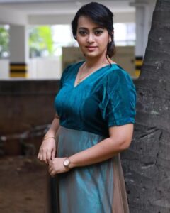 Ester Noronha Instagram - Introducing AGNES... 🦋

Movie : RANG BHARE BAADAL SE 
Director : @sandeepmalani
Costume : @g.store_boutique

#introduction #introducing #agnes #hindimovie #rangbharebadalse #comingsoon #nofilter #filterfree #upnext #staytuned #simple #emotional #beautiful #story #muchlove #Godbless