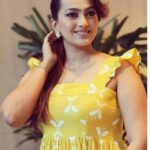 Ester Noronha Instagram - Make someone smile everyday, But never forget you are someone too! 💛💛💛 #goodmorning #morning #smile #everyday #smileeveryday #friday #fridaythoughts #thoughtoftheday #positivevibes #positivity #optimism #stayblessed #stayhappy #peacebewithyou #Godbless #muchlove