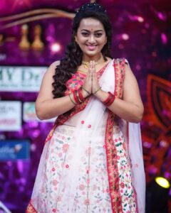 Ester Noronha Instagram - I know LOVE is REAL because 
I EXIST and I'm FULL of it. ❤👑

For : Super Queens Season-2 
  @zeetelugu @zee5telugu @zee5 

Costume : @clothingpallet.in 
Stylist : @spoorthi._rao 

PC : @paulino_pictures 
  @vinodcaptures 

#iknow #loveisreal #fulloflove #love #spreadlove #Godislove #loveall #loveyourself #lovelife #loveislife #loveiskind #loveisgenerous #loveislove #loveoneanother #spreadsmiles #spreadhappiness #spreadpeace #smile #peace #joy #superqueens #season2 #superqueen #queen #zeetelugu #zee5telugu #zee5 #muchlove #Godbless