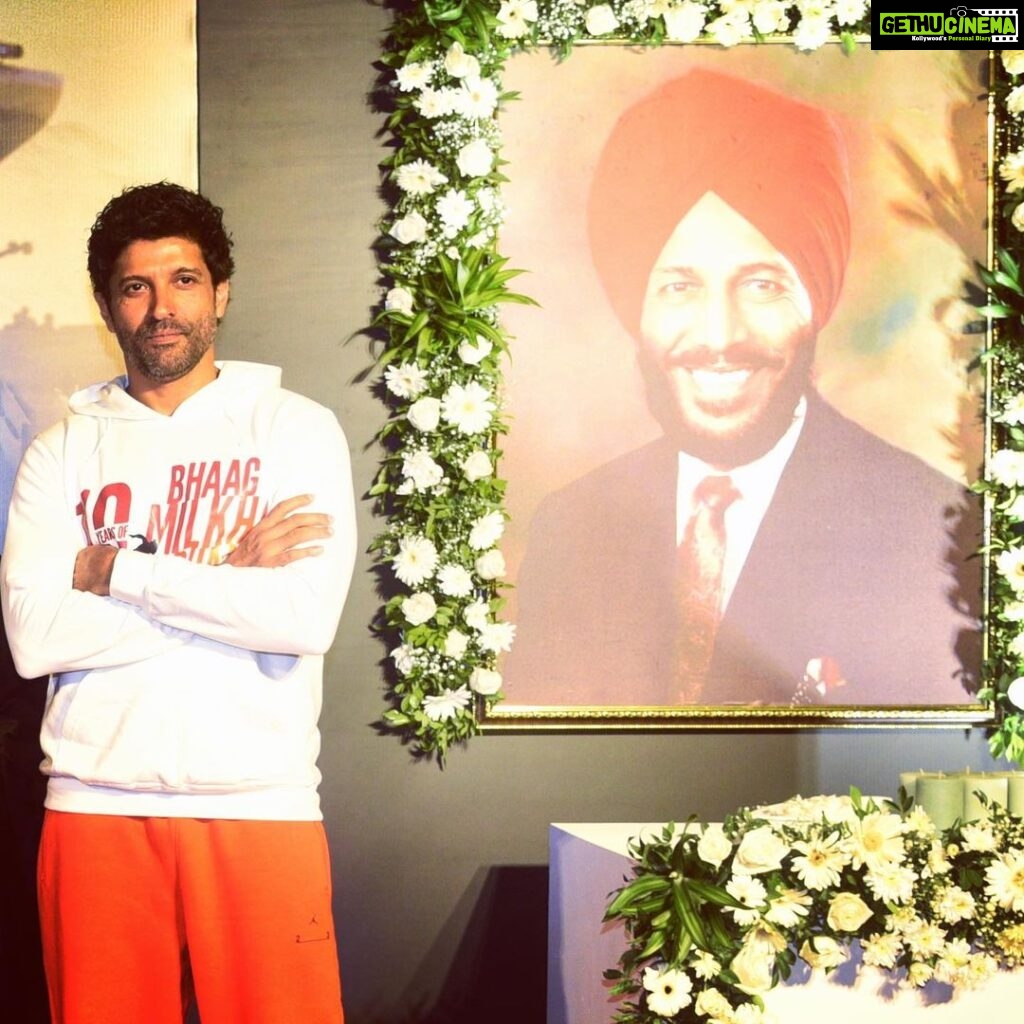 Farhan Akhtar Instagram - To celebrate a decade of Milkha ji’s story on film, a screening was held in Mumbai for people with hearing loss. The Indian Sign Language Organisation (ISL), Viacom 18 and Bharathi Mehra have worked for months and created a theatrical version of Bhaag Milkha Bhaag with sign language. Their effort is beyond exemplary. It was truly an overwhelming experience to be there and be part of this historic moment. Thank you to @pvrcinemas_official for supporting this and re-releasing the film with sign language in over 30 screens across the country. @rakeyshommehra @viacom18 @sonamkapoor @divyadutta25 @sonia_milkha_singh @prasoonjoshilive @shankarehsaanloy @pavanrajmalhotra @yograjofficial @binodkpradhan @nawwabshah @actordevgill