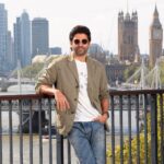 Farhan Akhtar Instagram - From the streets of Bambai to the skies of London #BambaiMeriJaanOnPrime, new series, sept 14