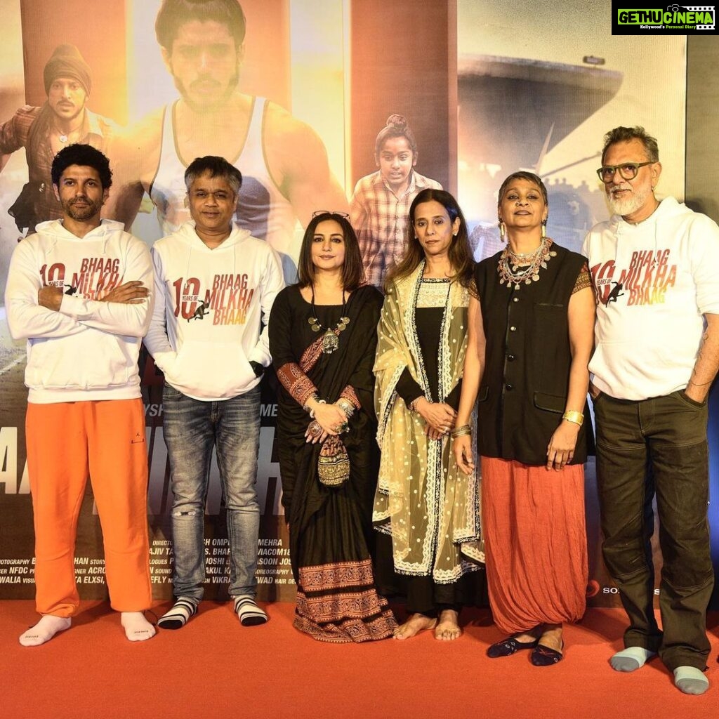 Farhan Akhtar Instagram - To celebrate a decade of Milkha ji’s story on film, a screening was held in Mumbai for people with hearing loss. The Indian Sign Language Organisation (ISL), Viacom 18 and Bharathi Mehra have worked for months and created a theatrical version of Bhaag Milkha Bhaag with sign language. Their effort is beyond exemplary. It was truly an overwhelming experience to be there and be part of this historic moment. Thank you to @pvrcinemas_official for supporting this and re-releasing the film with sign language in over 30 screens across the country. @rakeyshommehra @viacom18 @sonamkapoor @divyadutta25 @sonia_milkha_singh @prasoonjoshilive @shankarehsaanloy @pavanrajmalhotra @yograjofficial @binodkpradhan @nawwabshah @actordevgill