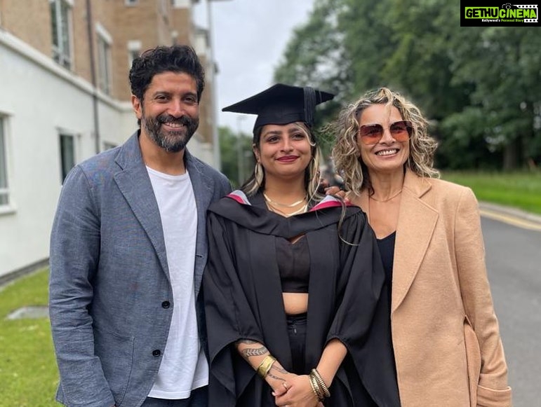 Farhan Akhtar Instagram - Congratulations to our graduate, Shakya .. such a proud moment to be there as a family and celebrate your achievement. Onwards and upwards .. the world is yours. ♥️ Missed you @akiraakhtar @zoieakhtar #lancasteruniversity #batchof2023