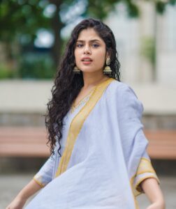 Faria Abdullah Instagram - 15 days to go! #thejengaburucurse on #SonyLiv! 

Styled by @officialanahita
Kurta: @brijlatagupta
Photography: @_anupphotography