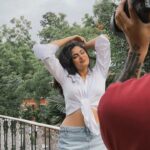Faria Abdullah Instagram – Some BTS before we get down to it 🔥

Beautiful vibes with team @pranav.foto @uztheartist @hairbyrajabali @aishwarya128 @kausarsultana3007