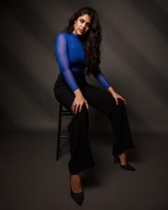 Faria Abdullah Instagram - Okay guys, it’s time to level up. You with me? The second half of this year is about stepping up to potential we’ve not unlocked before. I’m excited, focused and treading slowly. Prowl tigress, time to hunt. 

📷 @pranav.foto 
Styled by @aishwarya128 
Make up @uztheartist 
Hair @hairbyrajabali 
Assisted by @kausarsultana3007