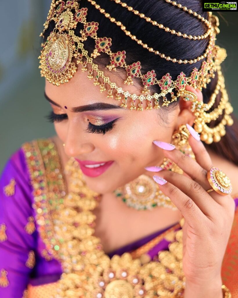 Farina Azad Instagram - good morning Happy vishu Mua @lavanyaeuginebridalmakeup Outfit and jewellery @ravikkai_selai