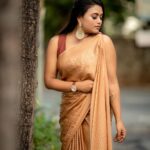 Farina Azad Instagram - Konjam gundu dha aiten pola 😕. Comment your weight loss tips for me plzzz