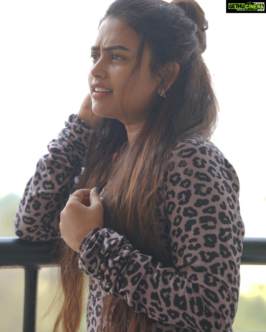 Farina Azad Instagram - Good evening! Everyone are really curious and are asking about my next projects ! Im on a short term break ! Will get back to u guys soon !!!!