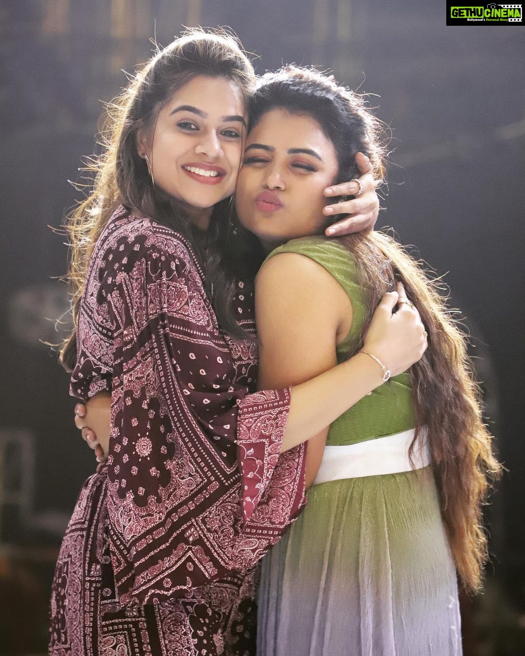 Farina Azad Instagram - Chellakutty ❤️ At try pandrom shoot @blacksheeptelevision @blacksheeptamil . . . Credits : @poovarasanphotography #instagood #instagram #insta #instadaily #blacksheep #trypandrom #blacksheeptamil #parveenofficial EVP Film City