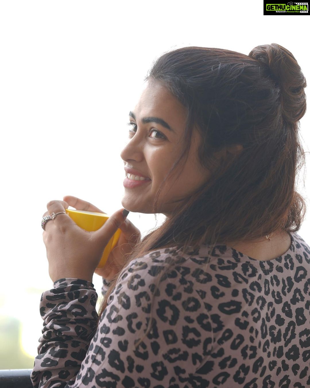 Farina Azad Instagram - Good evening! Everyone are really curious and are asking about my next projects ! Im on a short term break ! Will get back to u guys soon !!!!