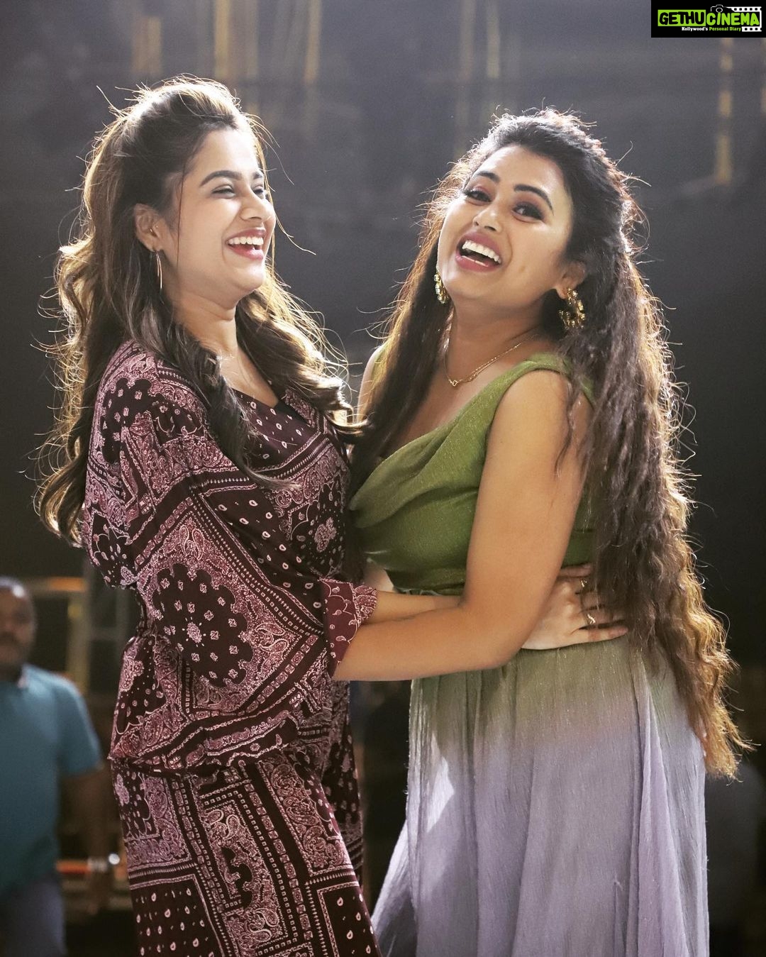 Farina Azad Instagram - Chellakutty ❤️ At try pandrom shoot @blacksheeptelevision @blacksheeptamil . . . Credits : @poovarasanphotography #instagood #instagram #insta #instadaily #blacksheep #trypandrom #blacksheeptamil #parveenofficial EVP Film City