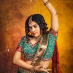 Farina Azad Instagram - Not knowing dance though, each moment is a word so just pose ! Mua @jay_makeup_artist_ Outfit @mokshe_rental_destination Jewellery @jewelhub_chennai Photography @adk_karthik