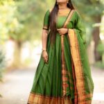 Farina Azad Instagram - பாரதி கண்ணம்மா தொடரின் "எதிர் நாயகி" வெண்பா Artist - @farina_azad_official Costumes - @ivalinmabia Photography - @camerasenthil Makeup - @saranyamakeupartistry Hair - @shalini_hairartist Shoot organized by @rrajeshananda