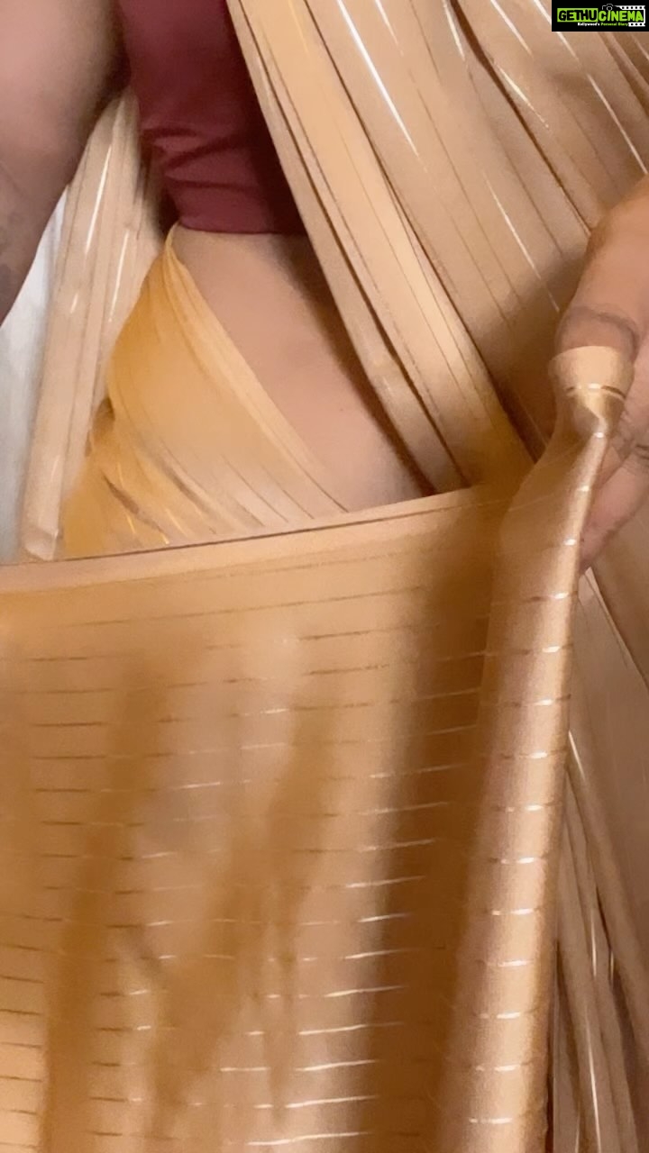Farina Azad Instagram - Lemon, salt and some hotness! பாரதி கண்ணம்மா தொடரின் “எதிர் நாயகி” வெண்பா Artist Farina Latest Photoshoot Artist - @farina_azad_official Costumes - @ivalinmabia Photography - @camerasenthil Makeup - @saranyamakeupartistry Hair - @shalini_hairartist Shoot organized by @rrajeshananda