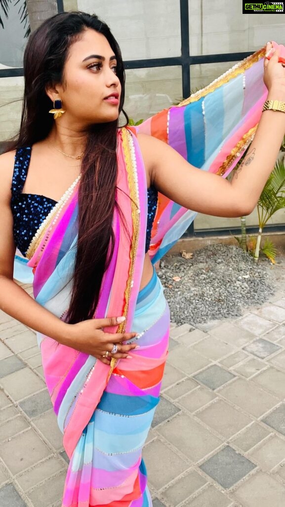 Farina Azad Instagram - This lovely rainbow saree is from @anibyfashion ❤️ Book your rainbow saree now 🌈