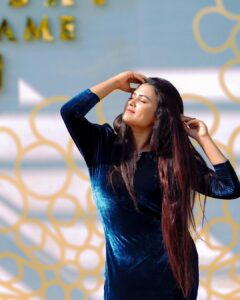 Farina Azad Instagram - Evening ❤️

@vr2photography