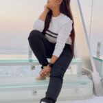 Farina Azad Instagram - Finding calm in all the chaos! Good evening insta fam 🥰