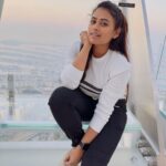 Farina Azad Instagram - Finding calm in all the chaos! Good evening insta fam 🥰