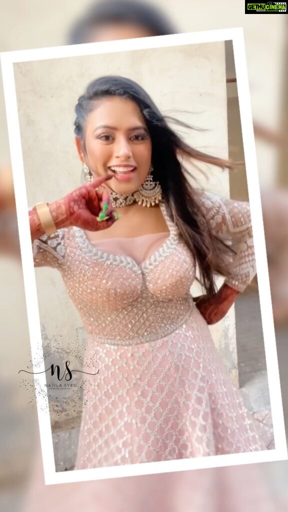 Farina Azad Instagram - With the gorgeous @farina_azad_official ♥️♥️ Makeup @najilasyed_mua Hair @priyazdreammakeover #reelsinstagram #trendingreels #venba #farinaazad #vijaytv #barathikannamma #reeltoreel #reelitfeelit #veetlavishesham #reelsvideo #reelsindia #reelsbrasil #reelkarofeelkaro #chennaireels #makeuptutorial #makeupartist #celebrityfashion #celebration