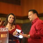 Farina Azad Instagram - Hosted a show after almost a year. Happy that its for @silambarasantrofficial @velsfilmintl @gouthammenon Pictures by @camerasenthil