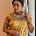 Farina Azad Instagram – Managed well to pose after a long sleepless day ! 

Picture by my ethiri kannama @vinusha_devi 🥰

Outfit @laavi_me 
Jewellery @laavi_me 
Blouse @laavi_me 

So neenga theivam @laavi_me 😋