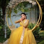 Farina Azad Instagram - Mua @jaanumakeoverartistry Hairdo @akila_hairstylist Outfit @mokshe_rental_destination Jewellery @littlefingers_bridal_jewellery Location @elementsoneastcoast Photography @single_sparrow_photography