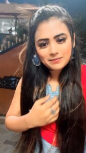 Farina Azad Instagram - Venba to barathi 

Lol