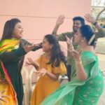 Farina Azad Instagram - My boring people 😂🤣🤣 #lishahema #instagood #funnyvideos #bharathikannamma #boringpeople #instagram @farina_azad_official @sugesh_quasiofficially @rupasree01