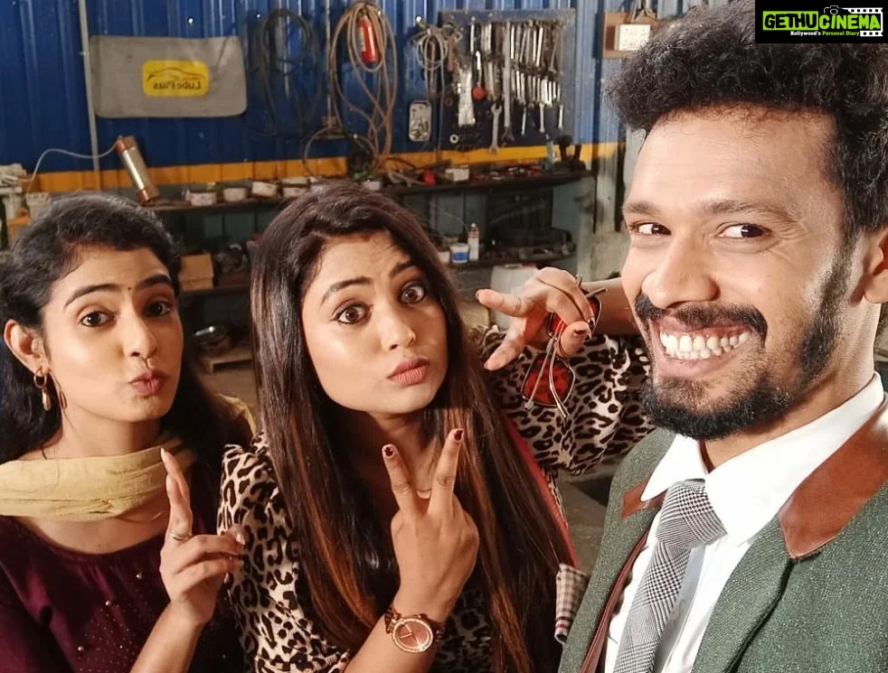 Farina Azad Instagram - Kalakkal Combo Coming Soon @abitailor_official_colorstamil @colorstvtamil