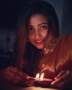 Farina Azad Instagram - Evening ❤️ 
Happy pooja every one