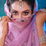 Farina Azad Instagram - Hair & make-up : @makeoverbykalpana Photography : @yazhphotography Jewellery : @goldcopy1486 Costume : @shringatrends Studio : @shotstocks.io