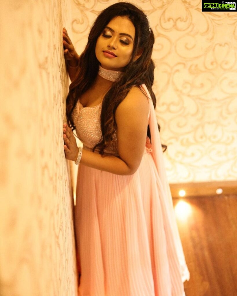 Farina Azad Instagram - Mua @laavi_me @lashesbylaavi Photography: @Pix_Depth_photography @Prabha_andiyappan_Photography Outfit: @shanus_boutique