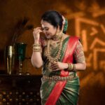 Farina Azad Instagram - Makeup:@brindhas_makeup_artistry Photography: @shutter_bees Costumes:@j2fashions Jewels:@new_ideas_fashions Floral :@weddingflowerjadai Location:@arangaa.space