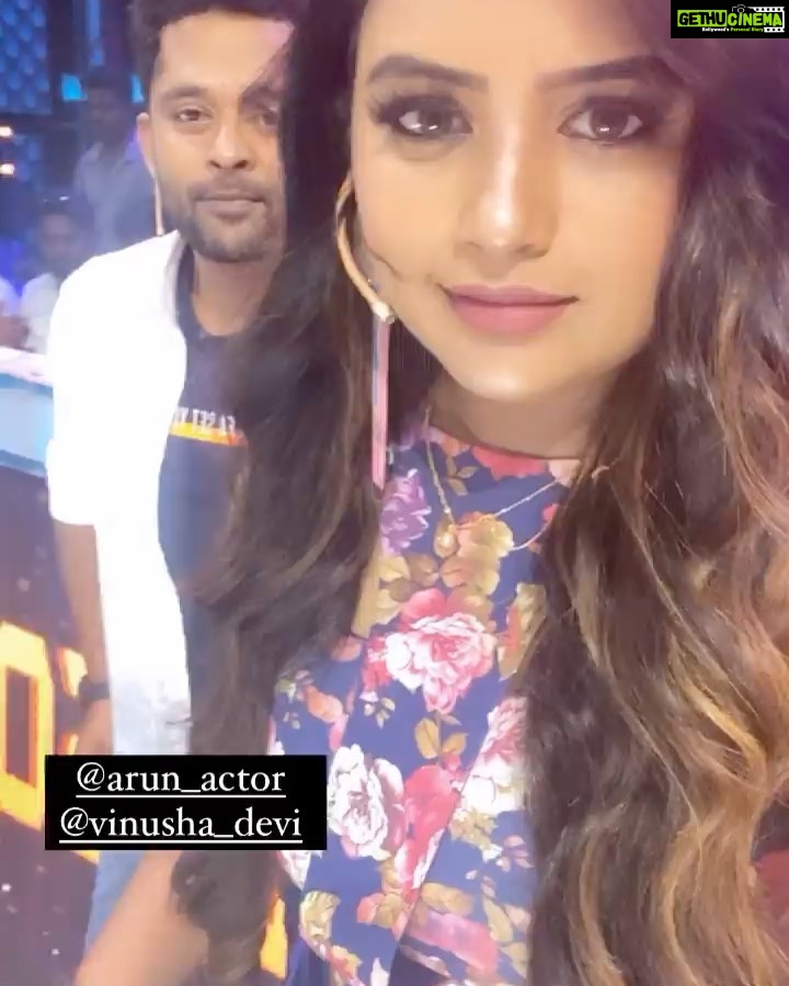 Farina Azad Instagram - Nigalchi in mudivil @vj_archana_ @vinusha_devi