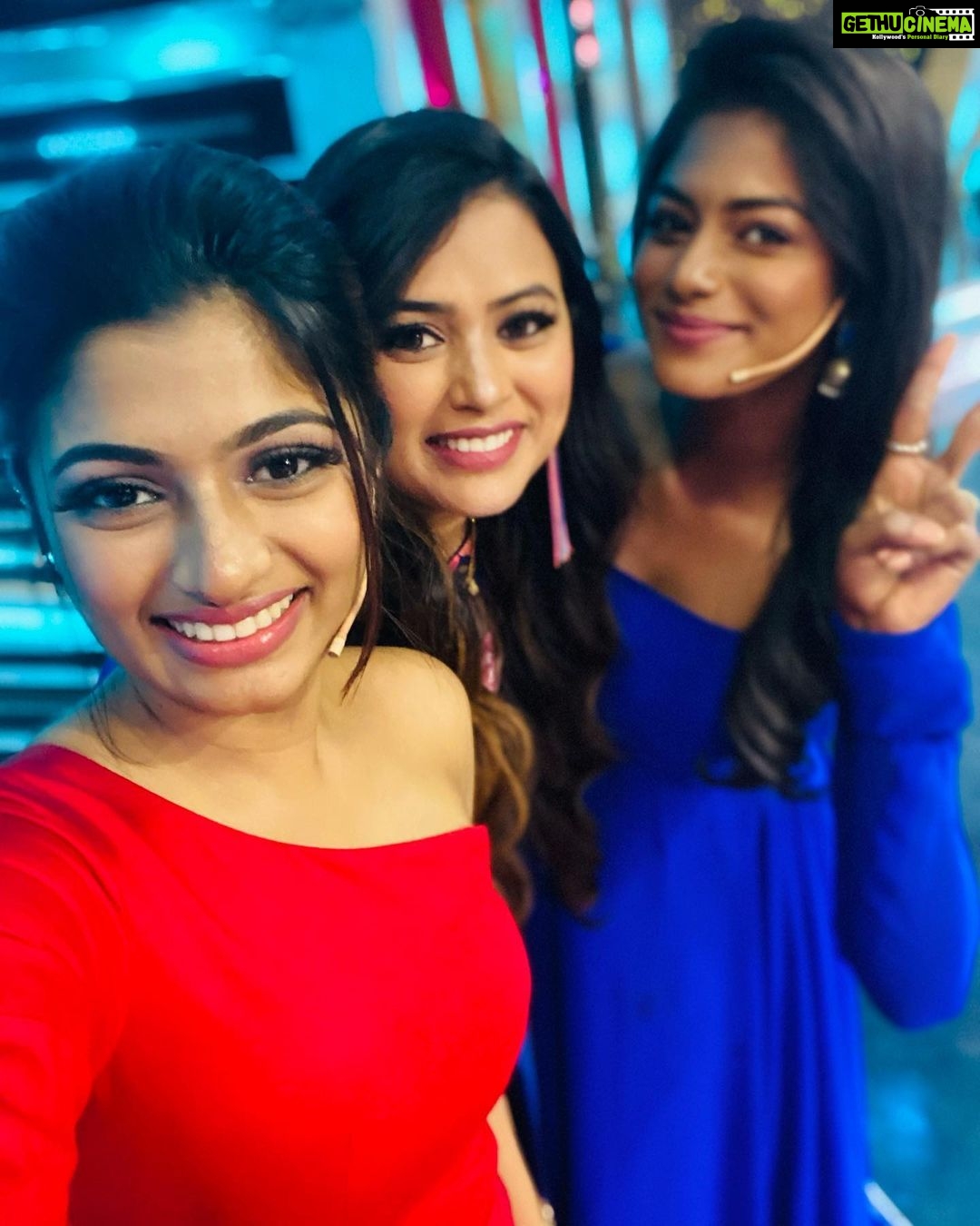 Farina Azad Instagram - Nigalchi in mudivil @vj_archana_ @vinusha_devi